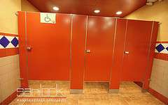 Sanilock mamparas sanitarias para baños publicos en Baja California Sur